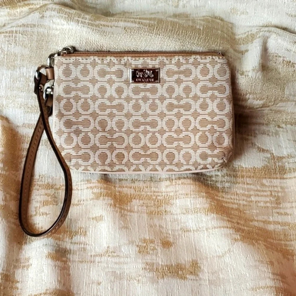 Coach Women's Signature Monogram Wristlet